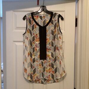 Like new Cabi size small pull over top